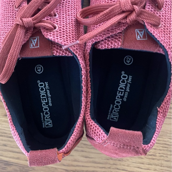 Unisex Arcopedico knit shoe. Made in Portugal. Size 42 GUC - Picture 11 of 12